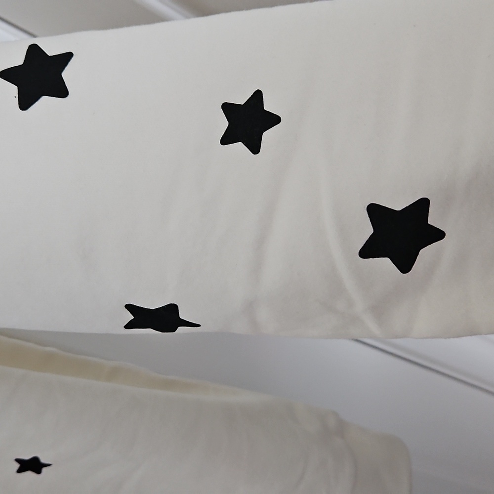 New Women's Hello Kitty Sweatshirt - Picture 3 of 5